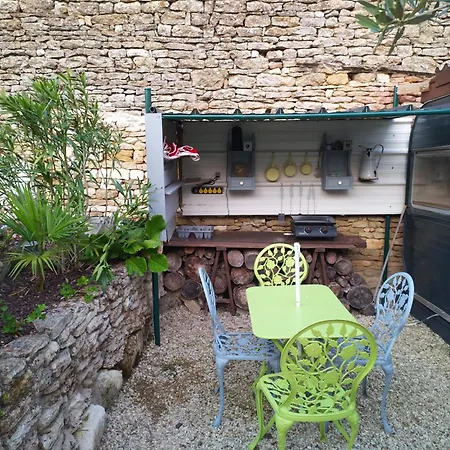 Le Paradis Cache *